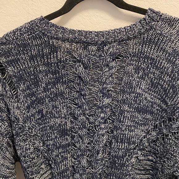 Wildfox v-neck knit distressed sweater - Picture 10 of 11